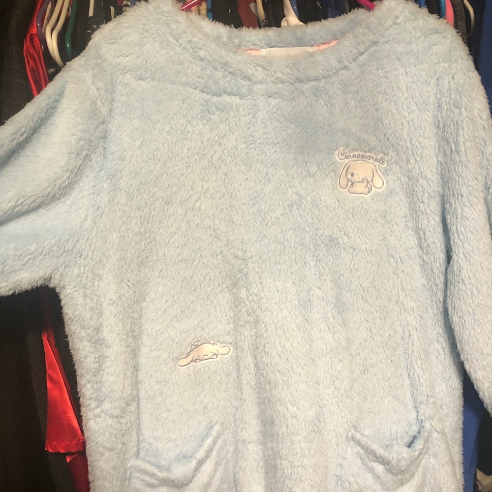 Sanrio sweater Cinnamoroll